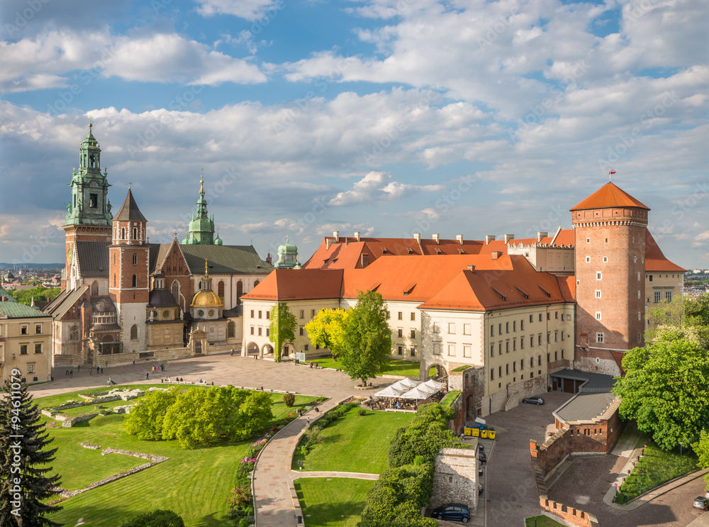Obraz Wawel i katedra na Wawelu widziana z wieży Sandomierskiej w słoneczne popołudnie
