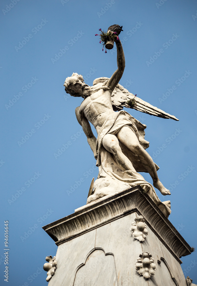 angel recoleta cemetery