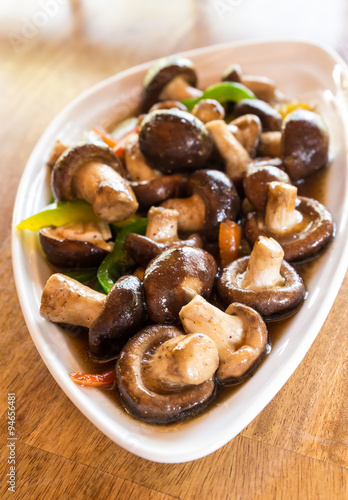 Thai vegetarian food Shiitake mushrooms with soy sauce.