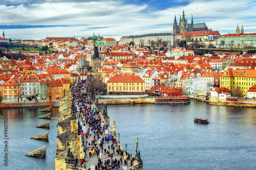 Fototapete Panorama von Prag mit der Burg, Karlsbrücke, Moldau