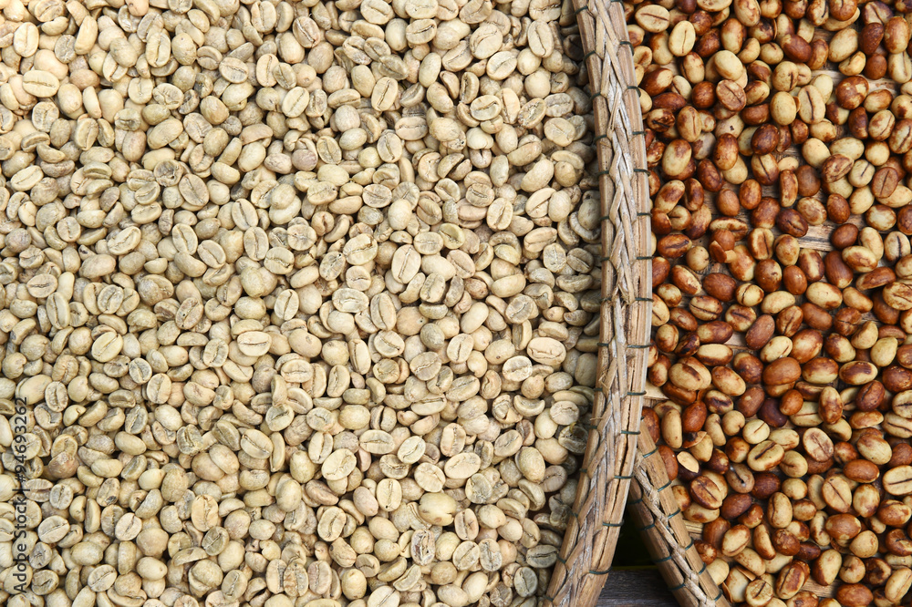 Fototapeta premium Coffee beans for backgrounds or textures 