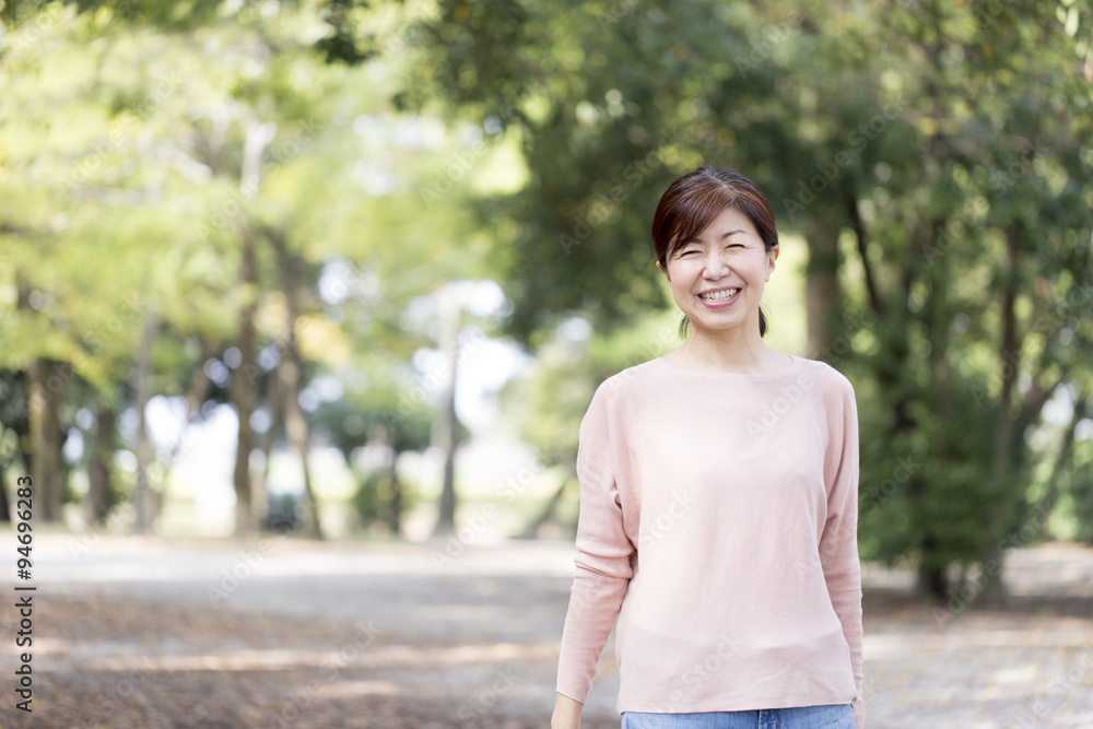 元気なミドルの女性 元気なミドルの女性