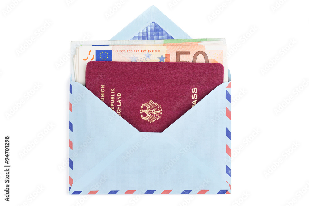 Fototapeta premium Passport mit dem Geld in einem Umschlag