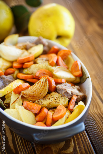 meat baked with quince