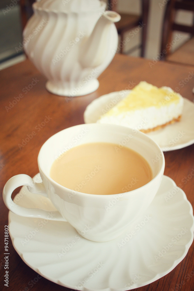 Lemon cheese cake with milk tea