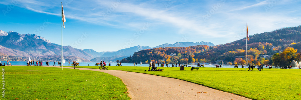 Naklejka premium Promenade sur le Pâquier, Annecy