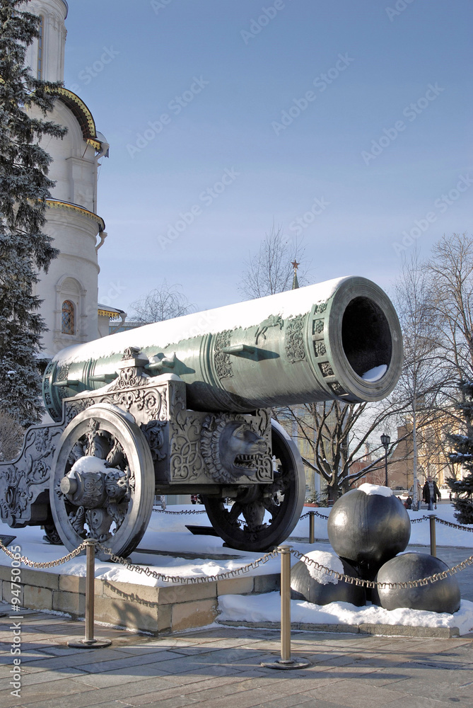 Tsar Cannon (King Cannon) in Moscow Kremlin in winter. Tsar Cannon (King Cannon) in Moscow Kremlin in winter.