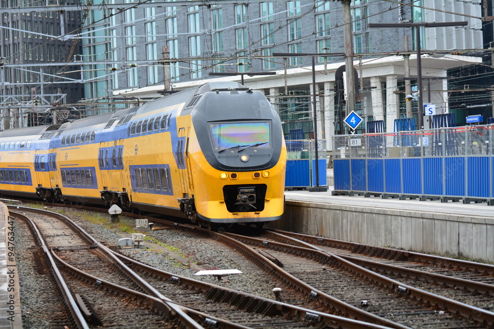 アムステルダム中央駅の列車 Stock Photo Adobe Stock