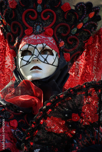 Beauté et mystère des masques du carnaval de Venise