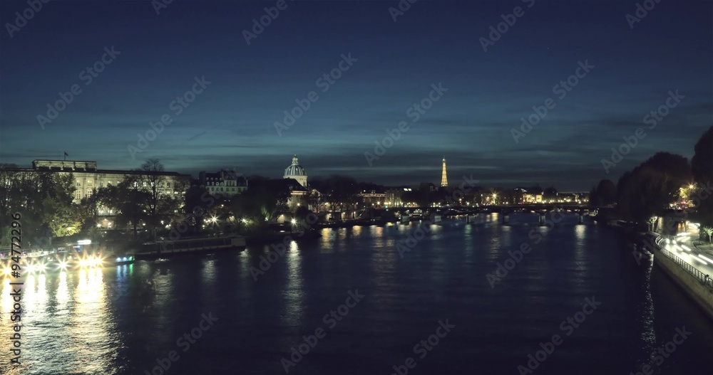 Timelapse travelling zoom Pont des Arts 4K Timelapse travelling zoom Pont des Arts 4K