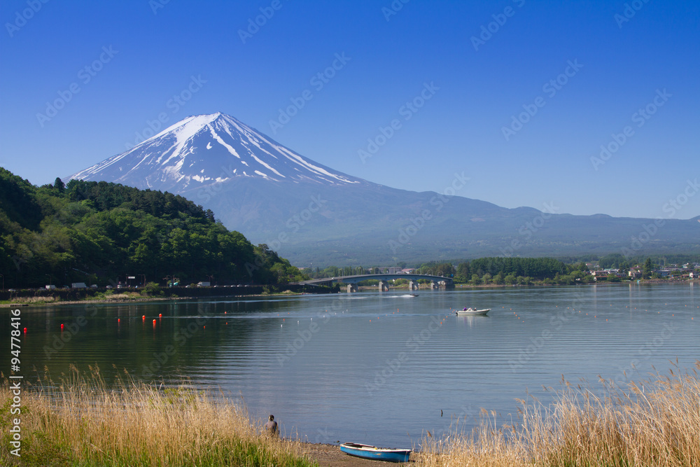 Beautiful Mt.Fuji mountain with clear blue sky from Lake Kawaguchigo, Japan Beautiful Mt.Fuji mountain with clear blue sky from Lake Kawaguchigo, Japan