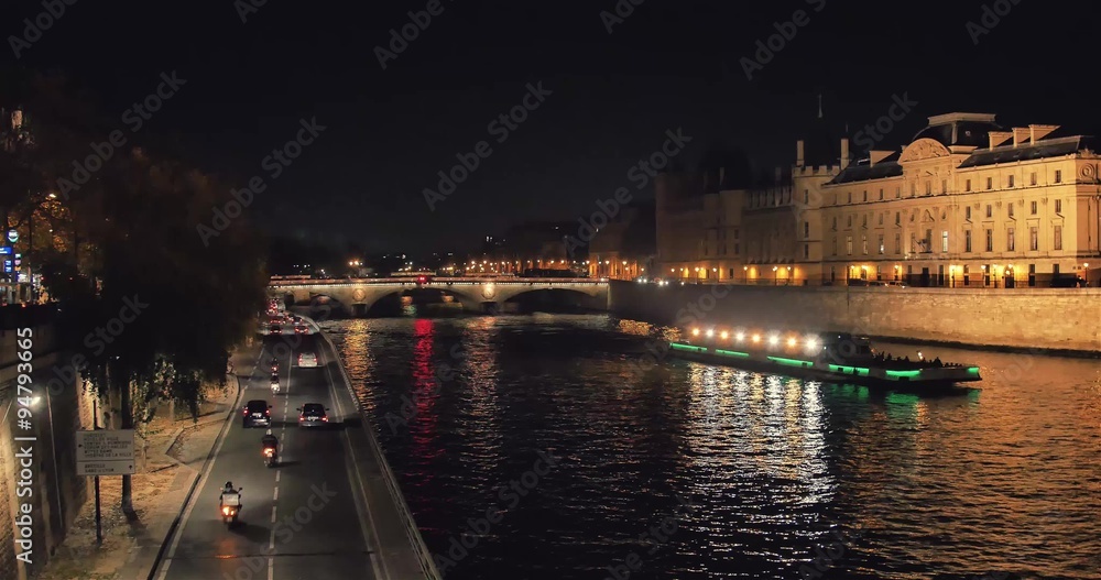 Paris, Conciergerie, nuit, bateau mouche 4K Paris, Conciergerie, nuit, bateau mouche 4K
