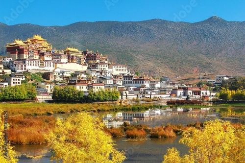 Obraz na plátne Songzanlin Temple also known as the Ganden Sumtseling Monastery, is a Tibetan Bu