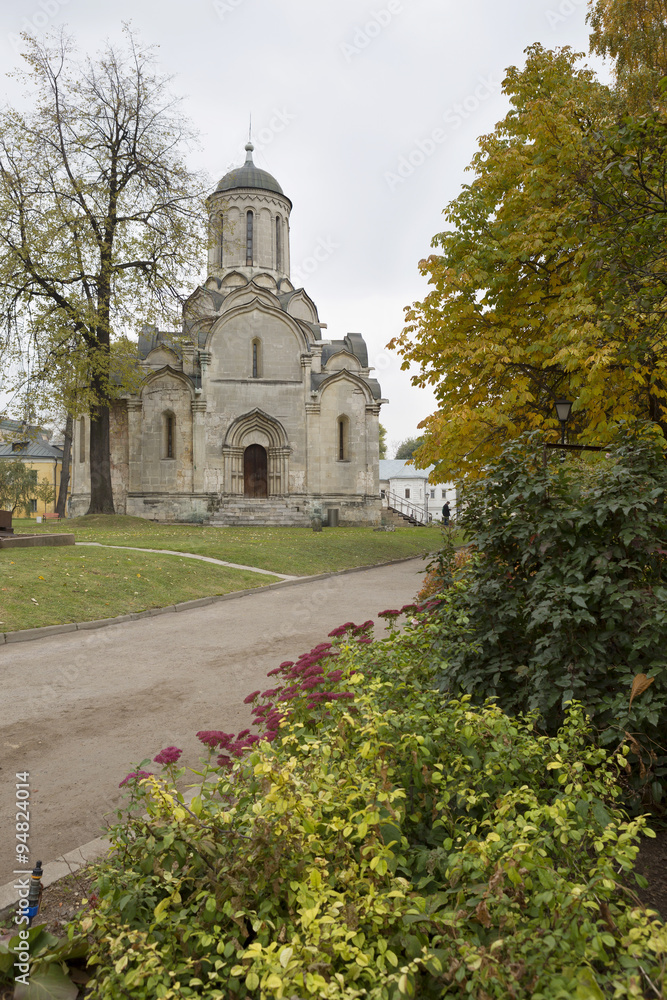 Москва. Спасо-Андроников монастырь-древнейший московский храм.