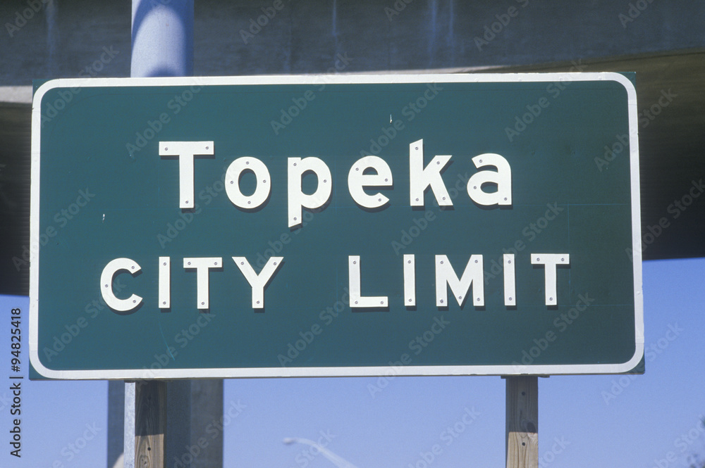 A sign that reads ÒTopeka city limitÓ