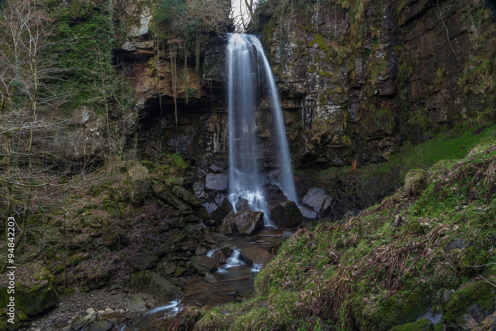 Fototapeta premium Melincourt waterfall. Tranquil high waterfall.