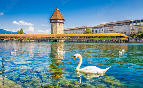 Obraz na płótnie Historic town of Luzern with Chapel Bridge, Switzerland w salonie