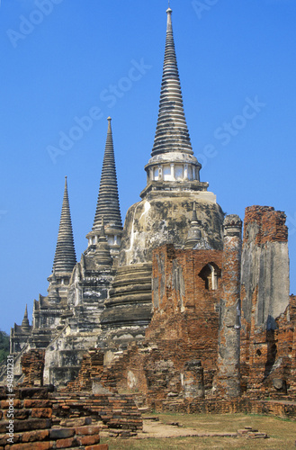 Wat Chang Lom Ancient Buddhist Temple at Sri Satchanaiai Historical Park, Thailand