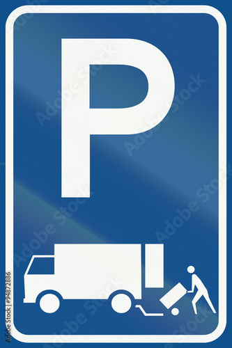 Netherlands road sign E7 - Parking permitted for the immediate loading and unloading of goods © jojoo64
