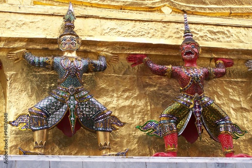 Thailand: Statue Riesen und Affen in der Geschichte Kaiser Tempel Bangkok