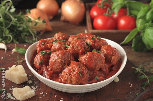 italian meatballs with spaghetti photo