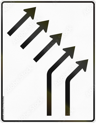 Foto Information sign about lanes in Germany - Merging of multiple lanes