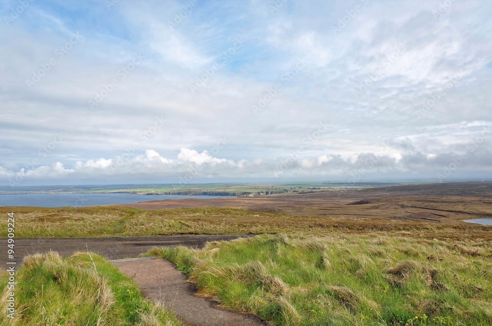 Fototapeta premium Scenic landscape from mountain view in Dunnet Head, Scotland