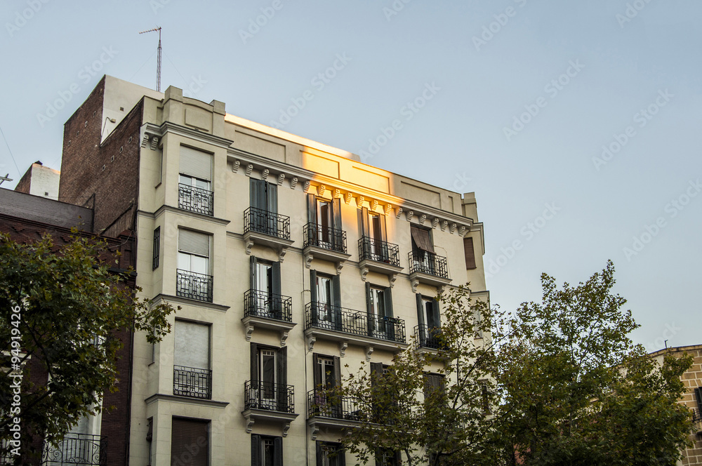 The last sunray over Arganzuela district, in Madrid.