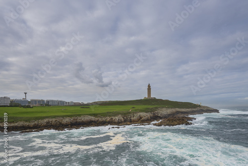 Vista de la Torre de Hercules (La Coruña, España).