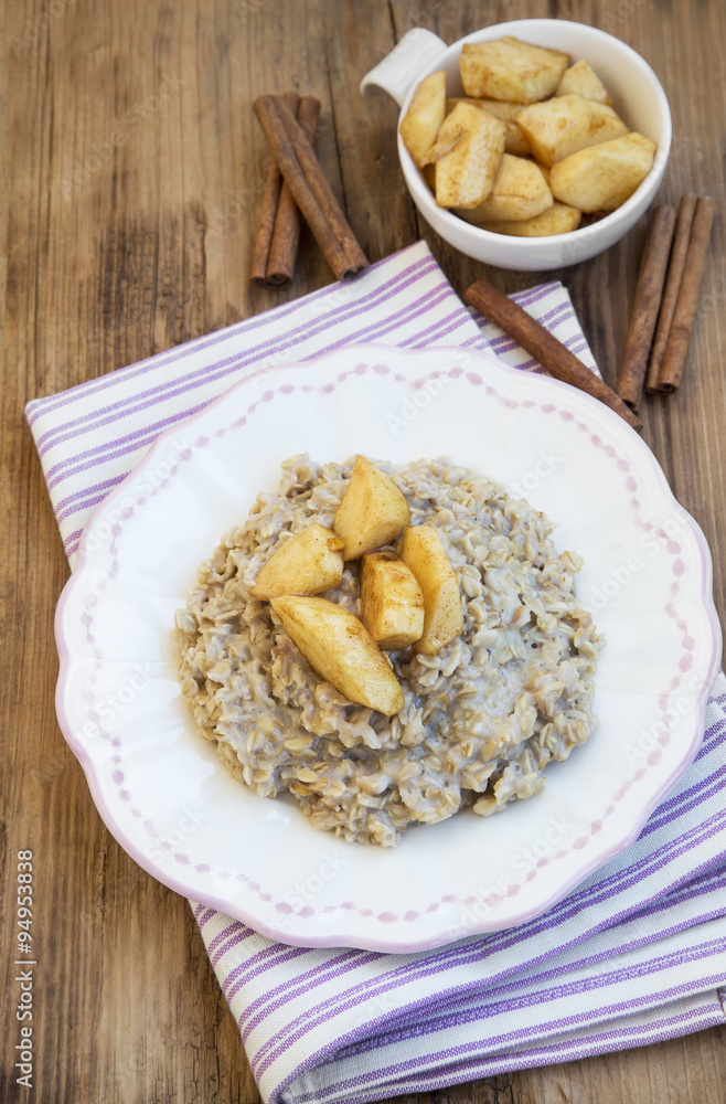 Oatmeal Porridge with Cinnamon and Caramelized Apples Oatmeal Porridge with Cinnamon and Caramelized Apples
