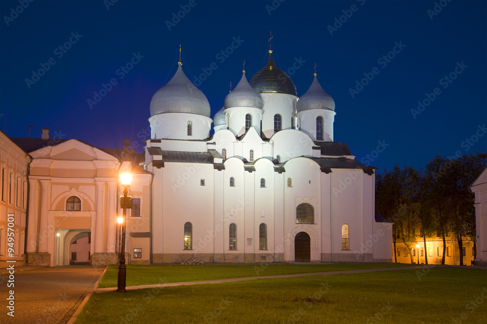 Софийский собор сентябрьской ночью. Великий Новгород