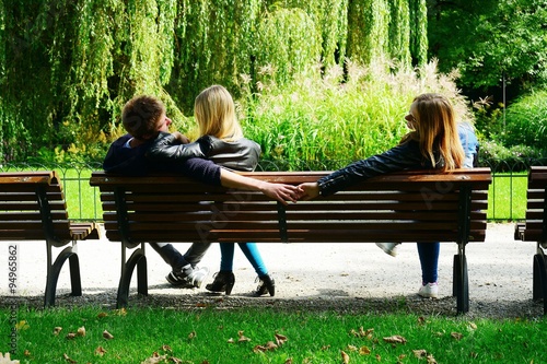 Obraz na płótnie Love triangle in Vilnius town Bernardinu garden on autumn w salonie