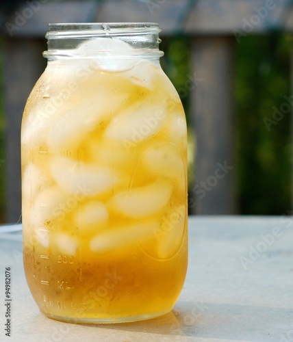 Mason Jar Iced Tea