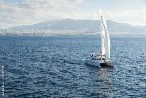 Photographie Bateau à voile dans la mer Égée