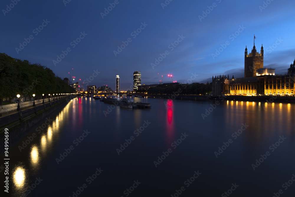 London Parliament and Thames River panorama