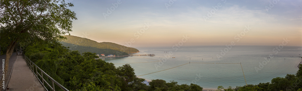 Koh larn at pattaya Beuaty the sea Near Bangkok Koh larn at pattaya Beuaty the sea Near Bangkok