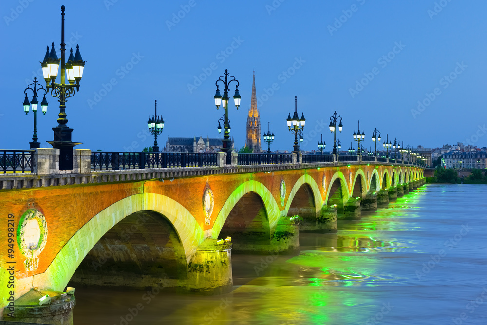 Bordeaux at night