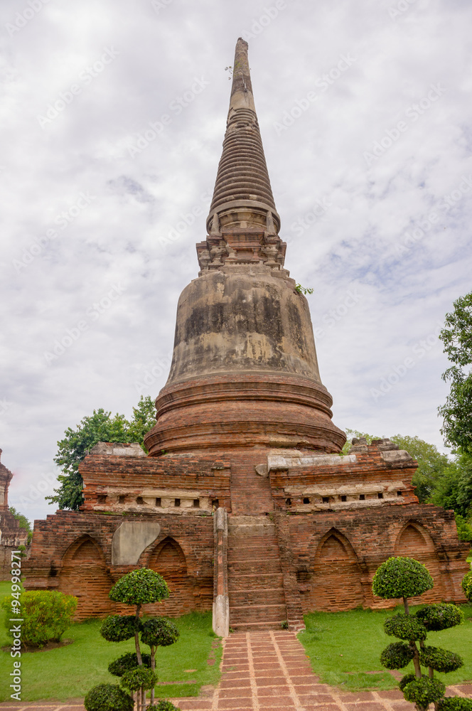 Fototapeta premium Buddhist ruins of Thailand 
