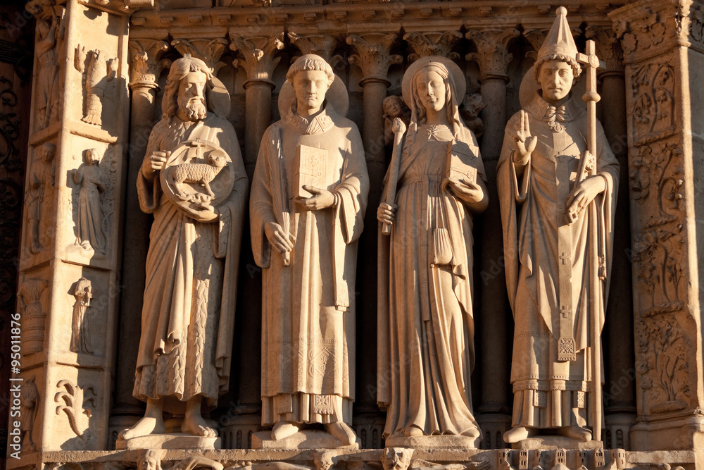 Sculptures of the Notre Dame de Paris