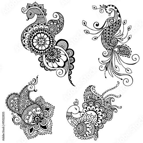 set hand painted peacock style mehndi