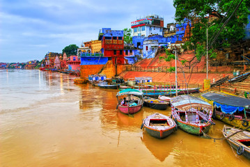 Wandcirkels India Varanasi aan de heilige Ganges  © Boris Stroujko