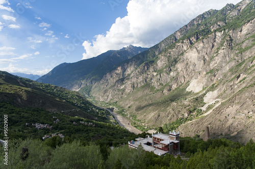 Danba Local Castle