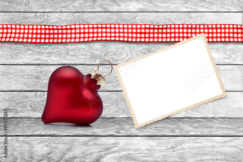 Herzkugel mit Postkarte