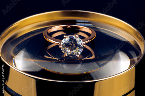 Gold ring with a brilliants