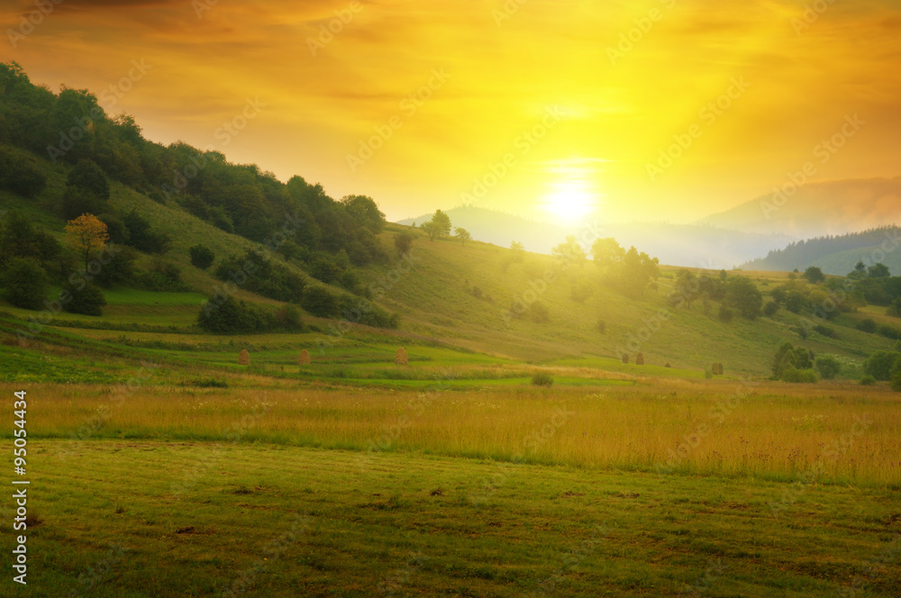 Fototapeta premium beautiful mountain landscape and sunrise