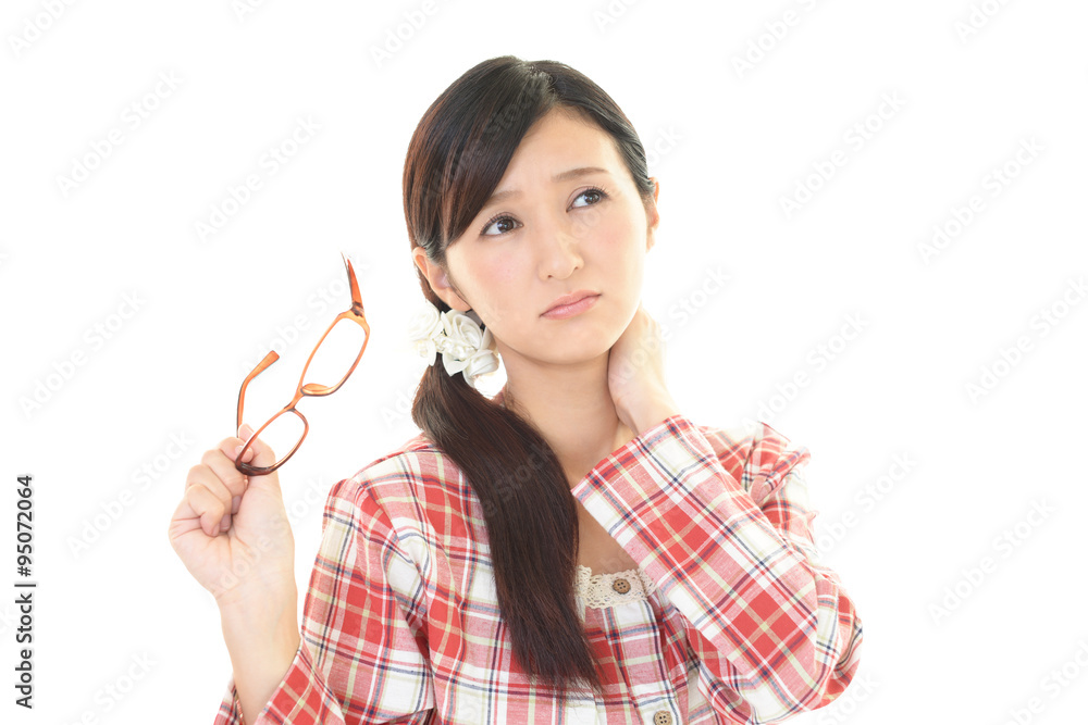 肩こりに悩む女性 肩こりに悩む女性