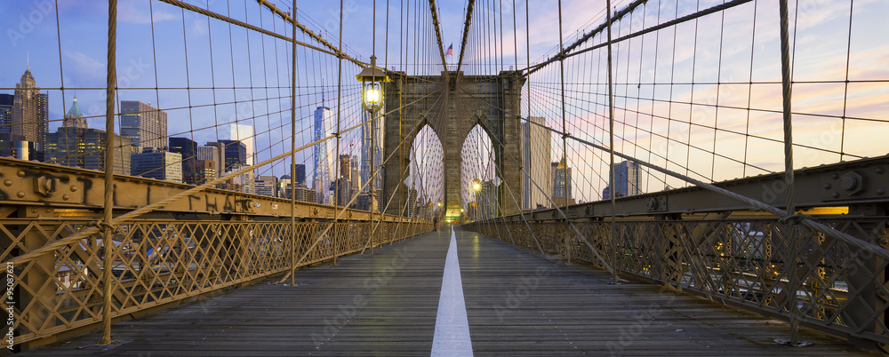 Fototapeta premium Panoramiczny widok na Most Brookliński