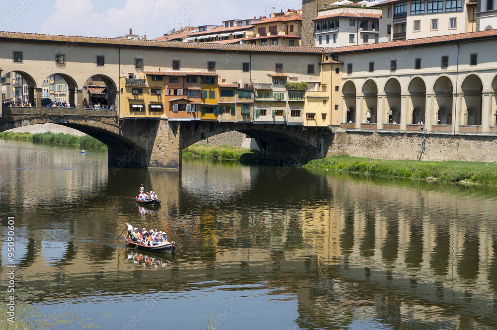 Ponte Vecchio over the River Arno, Florence, Tuscany Ponte Vecchio over the River Arno, Florence, Tuscany