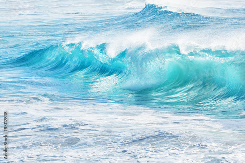 Fototapeta Naklejka Na Ścianę i Meble -  turquoise waves at Sandy Beach, Hawaii