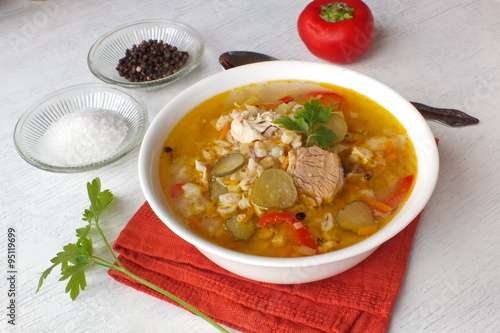 Naklejka Рассольник со свининой и курицей.